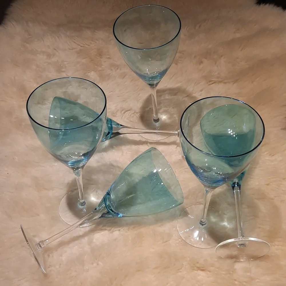 set  of 6 blue azure wine glasses - Picture 6 of 6